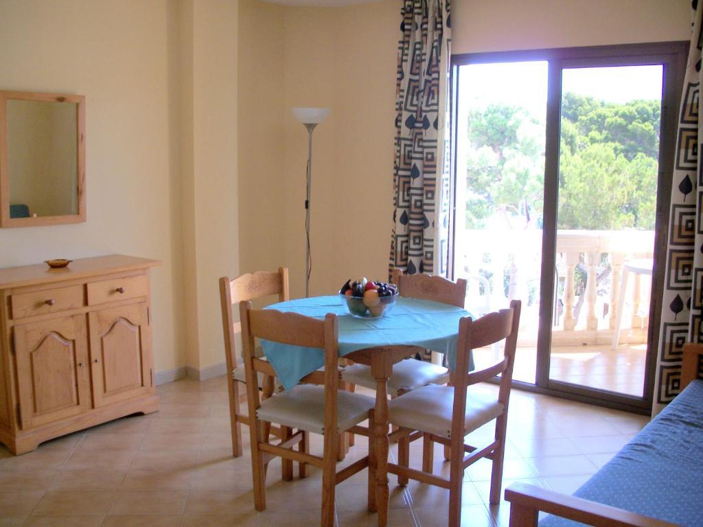 Apartamentos Triton กาลารัตจาดา ห้อง รูปภาพ