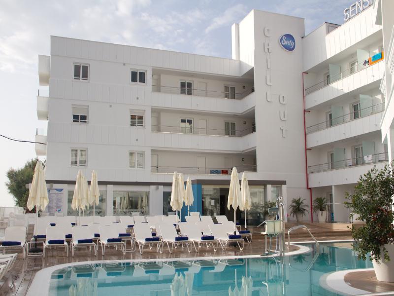 Apartamentos Triton กาลารัตจาดา ภายนอก รูปภาพ