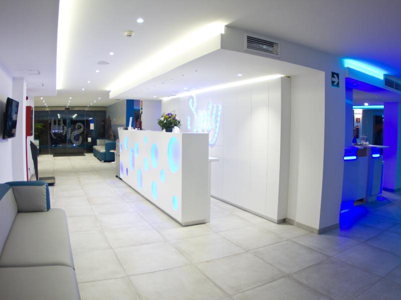 Apartamentos Triton กาลารัตจาดา ภายนอก รูปภาพ