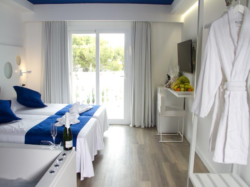 Apartamentos Triton กาลารัตจาดา ภายนอก รูปภาพ