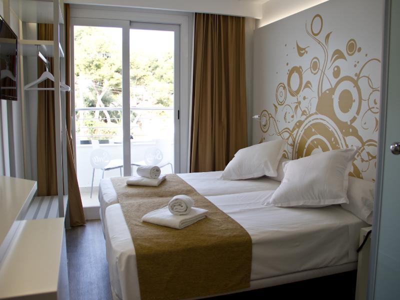 Apartamentos Triton กาลารัตจาดา ภายนอก รูปภาพ